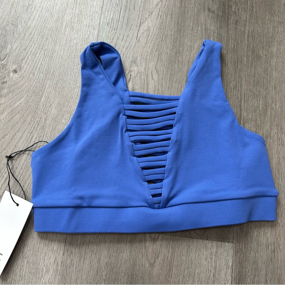 NWT 925fit NO STRINGS ATTACHED sports‎ bra blue size medium women’s athletic